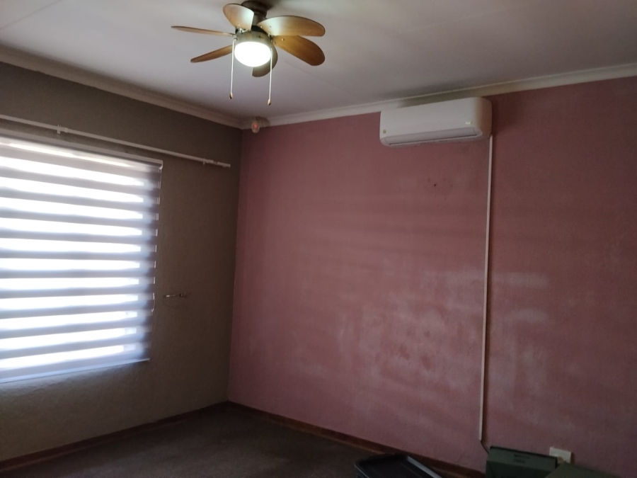 3 Bedroom Property for Sale in Waterval East North West